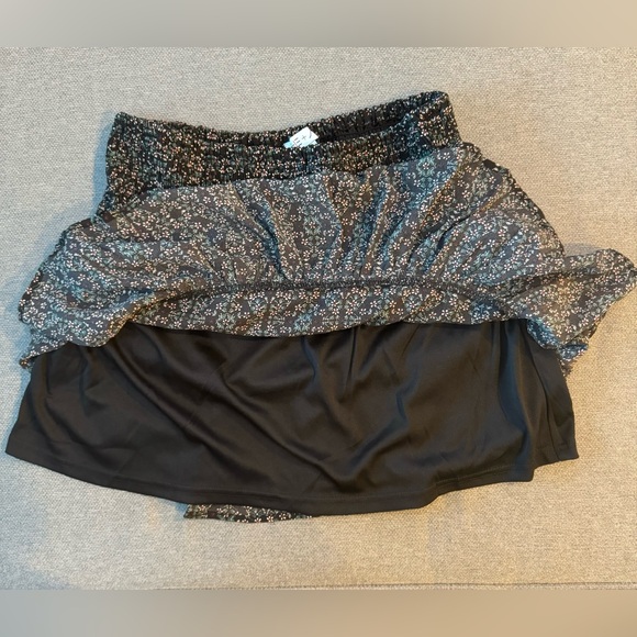 She+Sky brown skirt with white flowers and green leaves. Size large. - Picture 4 of 4